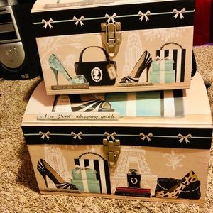 Preowned Chic storage both box ⭐️☺️